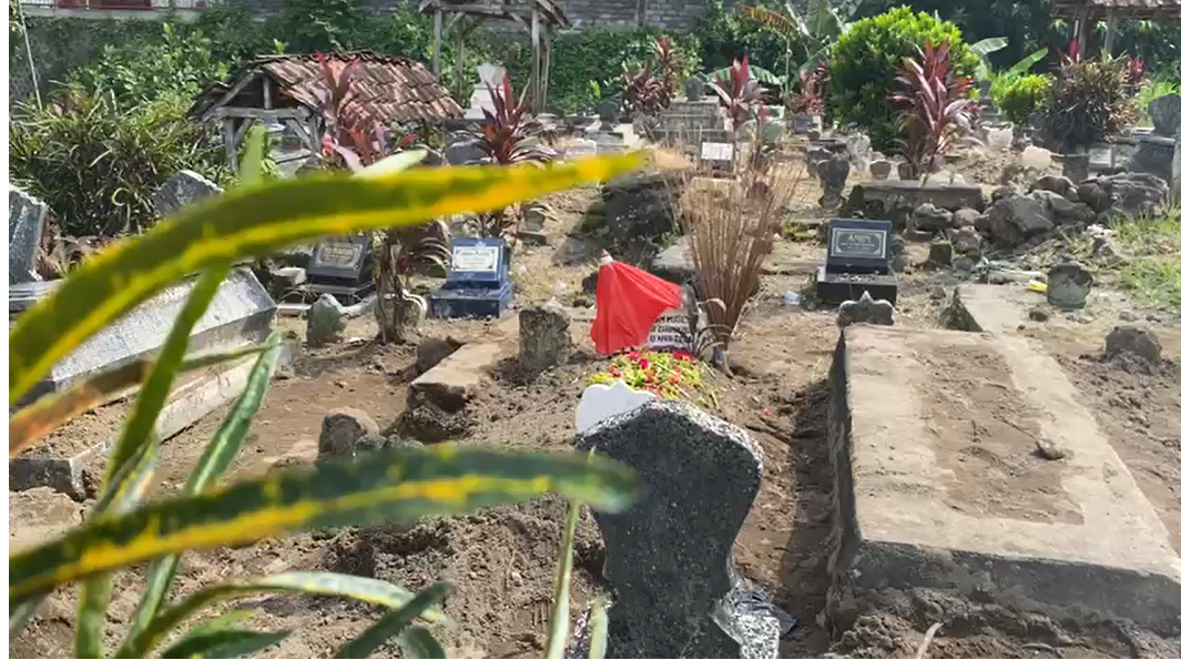 Yai Mim Dimakamkan di Blitar, Penuhi Wasiat Dekat Makam Orang Tua