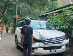 Longsor Batu Kembali Terjadi di Jalur Trenggalek–Ponorogo, Fortuner Tertimpa, Sopir Selamat