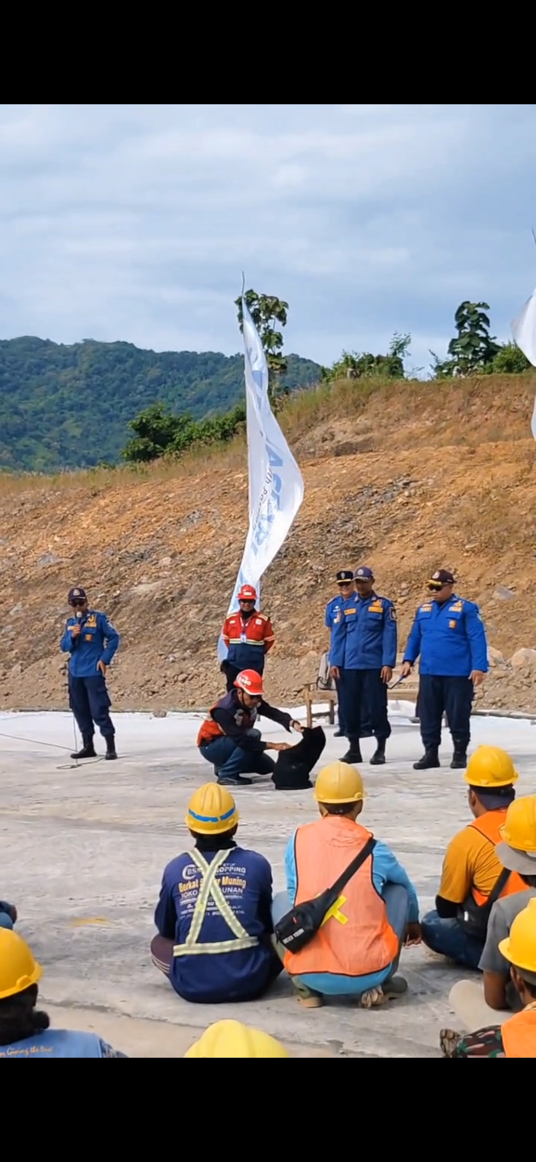 Damkar Kabupaten Kediri Latih Pekerja Tol Bandara Cegah Kebakaran
