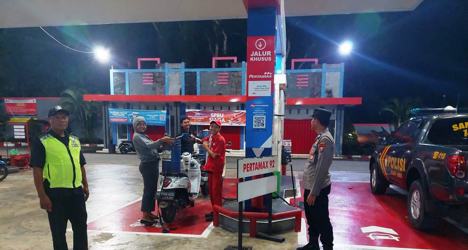 Antisipasi Panic Buying BBM, Polres Blitar Intensifkan Patroli ke SPBU