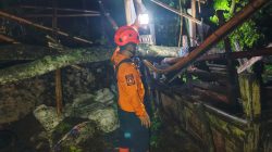 Angin Kencang di Kabupaten Blitar Rusak Enam Rumah, Balita Terluka Tertimpa Genteng