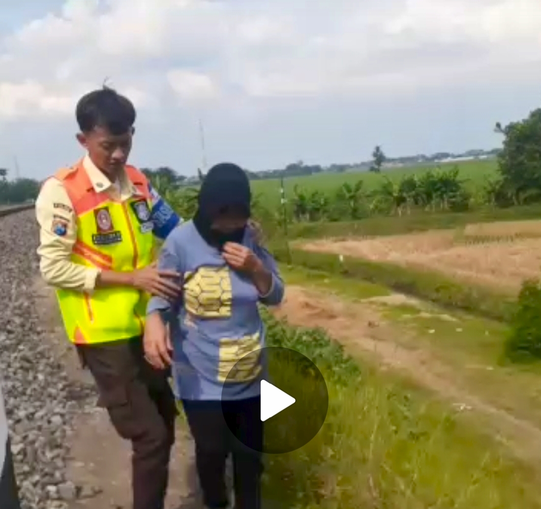 Dramatis, Masinis dan Petugas Gagalkan Upaya Dugaan Bunuh Diri di Rel KA Nganjuk