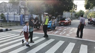 Polsek Kediri Kota Gelar Sapa Pagi, Fokus Pengamanan Lalu Lintas di Jam Sibuk