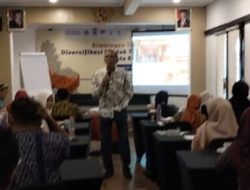 Tenun Ikat Bandar Kidul Kediri Diproyeksikan Tembus Pasar Fashion Modern Nasional