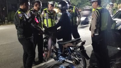 Patroli Jumat Gaul Polres Kediri Kota Sasar Balap Liar dan Knalpot Brong, Motor Pretelan Diamankan