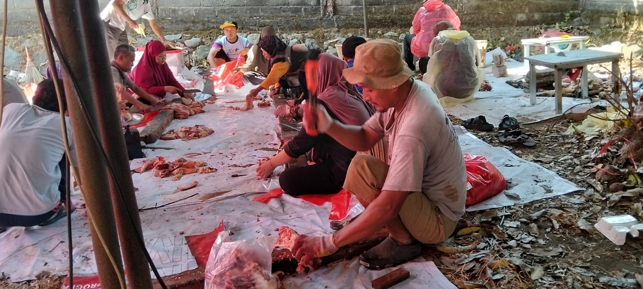 Ponpes Kedunglo Sembelih 8 Sapi dan 99 Kambing d