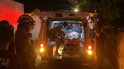 Mendadak Lumpuh Saat PKL, Siswi SMK di Tulungagung Dievakuasi Damkar Lewat Balkon Lantai Dua