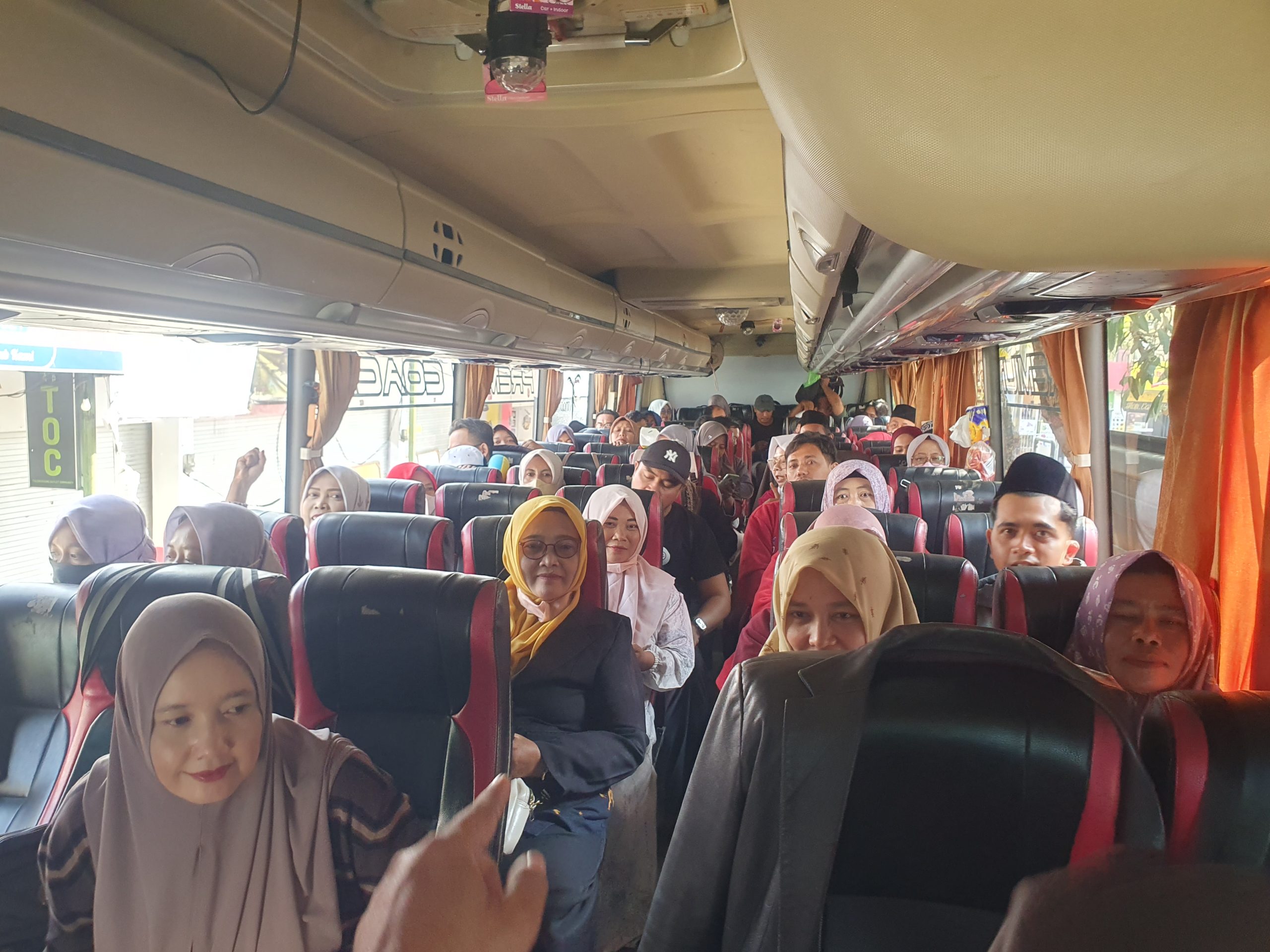 115 Guru Tulungagung Bertolak ke Senayan, Perjuangkan Kesetaraan dan Kesejahteraan Guru Swasta