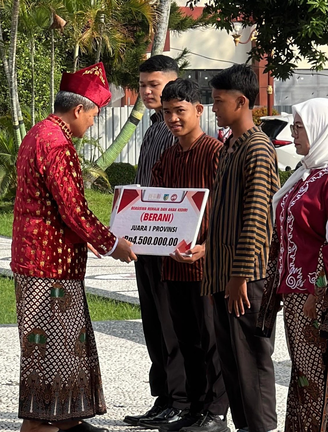 Siswa SMPN 1 Gurah Jadi Jawara Lari 800 Meter Tingkat Jawa Timur