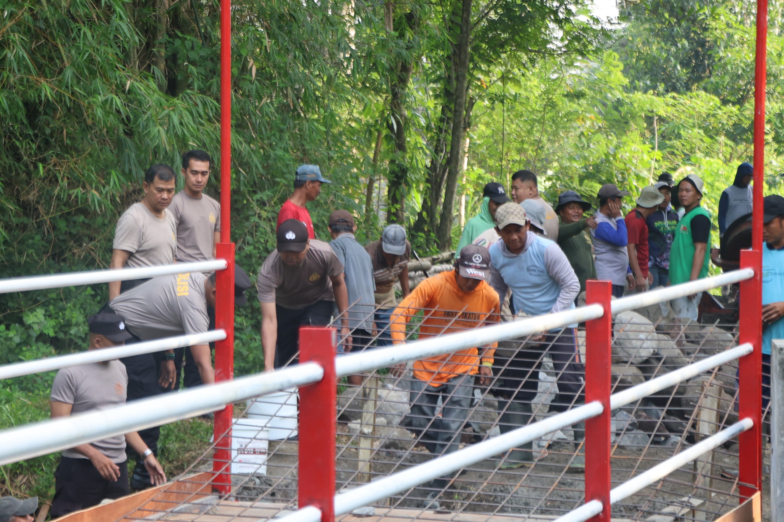 Jembatan Merah Putih Presisi di Udanawu Capai 75 Persen, Perkuat Akses dan Ekonomi Warga