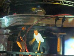 Diduga Korsleting, Gudang Sembako di Sutojayan Terbakar, Dua Orang Alami Luka Bakar