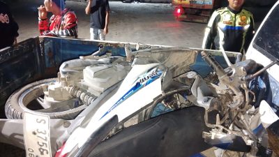 Kecelakaan di Tunggorono Jombang, Pemotor Alami Luka Berat Usai Tabrakan dengan Truk