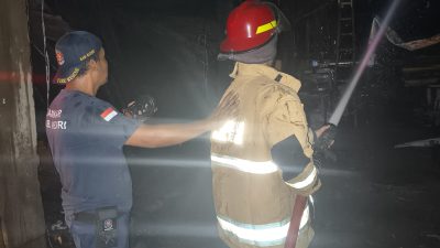 Dua Kebakaran Terjadi dalam Semalam di Kabupaten Kediri, Kerugian Capai Ratusan Juta Rupiah