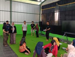 Kentrung Kreasi Batara Guru Disdik Kabupaten Kediri Pentaskan Lakon “Golek Kencono, Bayangan Cinta Panji”