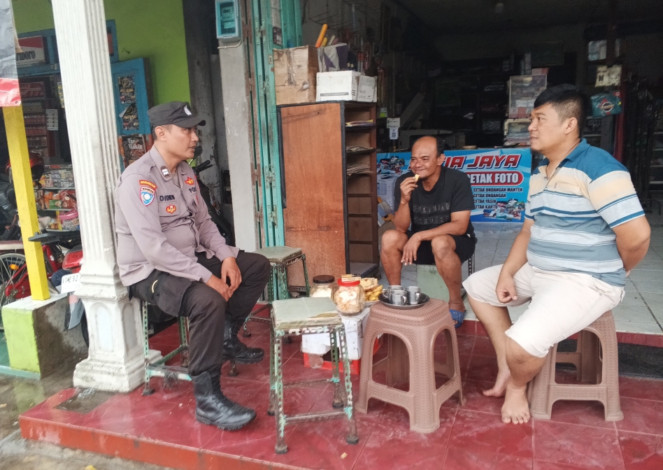 Polsek Kras Intensifkan Patroli Dialogis, Ajak Warga Jaga Kamtibmas Bersama