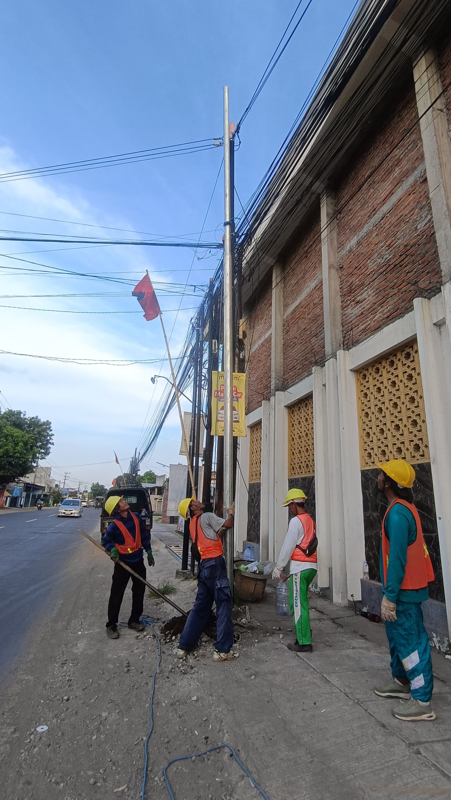 Perkim Kabupaten Kediri Pasang 86 Titik PJU Baru di Tiga Wilayah