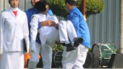 Petugas Pengibar Bendera di Harkitnas Semaput, Satpol PP Gercep Beri Pertolongan
