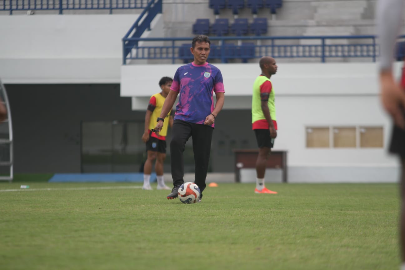 Persela Lamongan Pertahankan Bima Sakti, Fokus Bangun Tim untuk Jangka Panjang