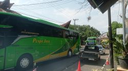 Libur Panjang Kenaikan Isa Al Masih, Gereja Puh Sarang Dipadati Pengunjung