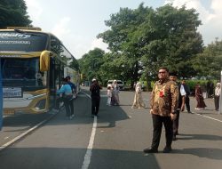 Mas Dhito Lepas Jamaah Haji Kabupaten Kediri Kloter 112, Pesan Jaga Kesehatan di Tanah Suci