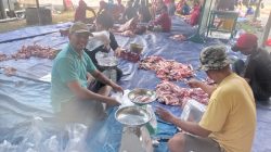 Masjid Ash Sholihin Ngasem Sembelih 8 Ekor Sapi dan 65 Kambing Kurban