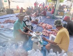 Masjid Ash Sholihin Ngasem Sembelih 8 Ekor Sapi dan 65 Kambing Kurban