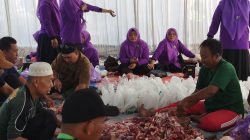 PKB Ponorogo Bagikan Ratusan Paket Daging Kurban untuk Masyarakat dan Banom