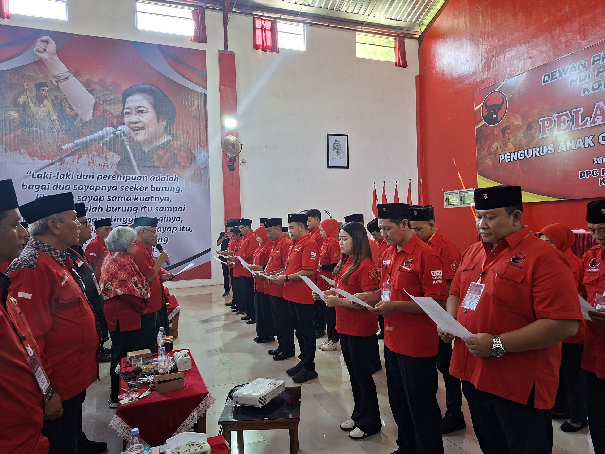 27 PAC PDI Perjuangan Kota Madiun Resmi Dilantik, Kanang Tekankan Semangat “Jas Merah” dan Politik Humanis