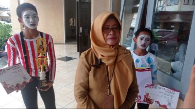 Duo Pantomimer SMPN 2 Pare Raih Juara I FLS2N Kabupaten Kediri