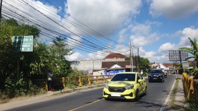 Keterlambatan Distribusi Alat Berat, Penutupan Jembatan Gondang Tulungagung Kembali Ditunda