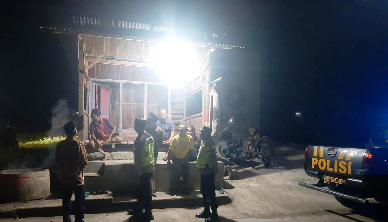 Polres Blitar Patroli Sambang Poskamling, Ajak Warga Tingkatkan Kewaspadaan
