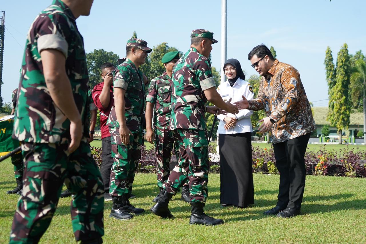 Perkuat Ketahanan Pangan, Mas Dhito Dampingi Pangdam V/Brawijaya Tinjau Lokasi Yonif TP di Kediri