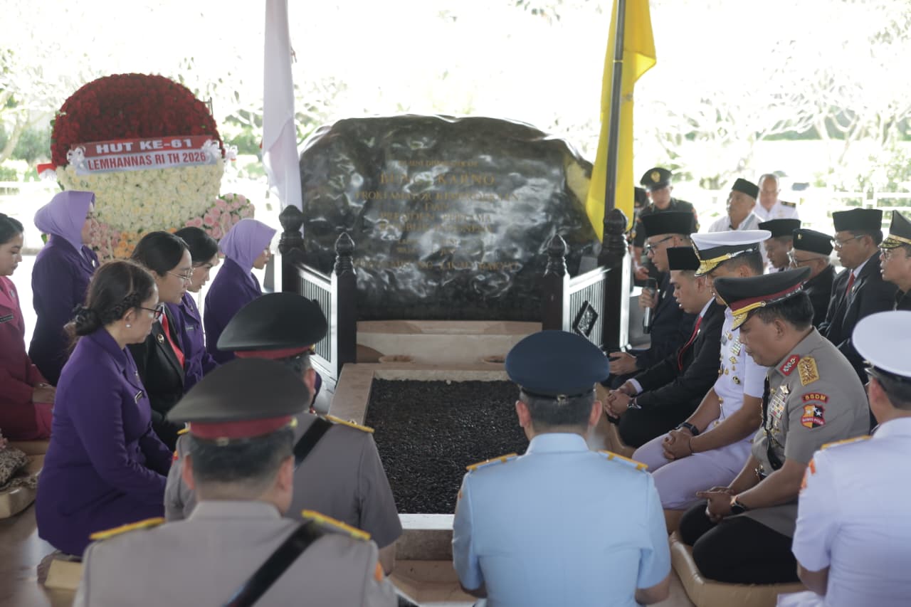 Sambut HUT ke-61, Rombongan Lemhannas Ziarah ke Makam Bung Karno