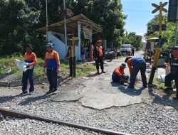 Tingkatkan Keselamatan Perjalanan, KAI Normalisasi Perlintasan Sebidang di Wilayah Blitar
