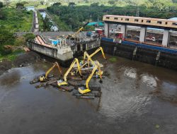 PJT I Pastikan Flushing Waduk Wlingi dan Lodoyo Dimulai 18 Mei 2026