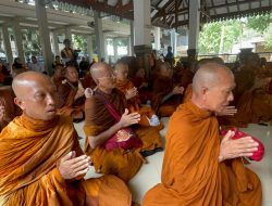 Bhikkhu Thudong 2026 Ziarah ke Makam Gus Dur, Tebarkan Pesan Toleransi di Jombang