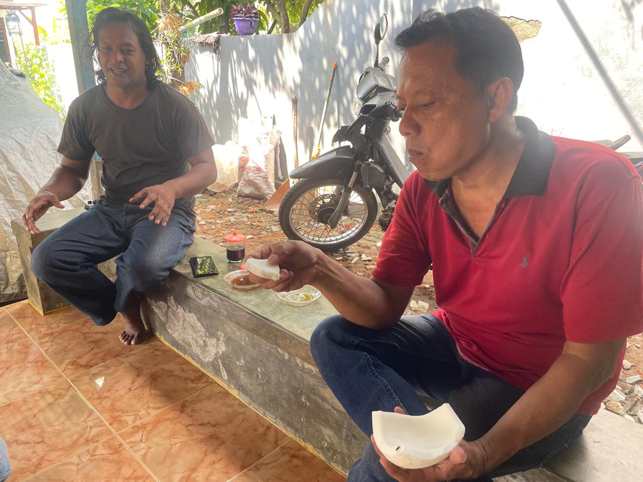 Tanpa Kelapa Tak Bisa Makan, Kisah Unik Warga Jombang yang Konsumsi Kelapa Sejak Usia 3 Tahun