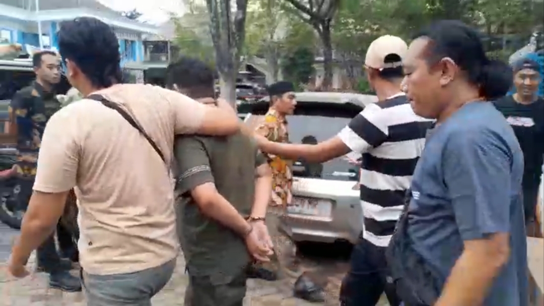 Polisi Tangkap Terduga Pelaku Ganjal ATM di Dinas Pendidikan Lamongan, Sejumlah Barang Bukti Diamankan