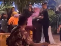 Viral Emak-Emak Berkelahi di Alun-Alun Lamongan, Jadi Tontonan Pengunjung