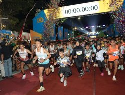 Sebanyak 1.850 Runner Ramaikan Bhayangkara Night Run Jombang, Kapolres Sebut Bukti Dukungan Masyarakat untuk Kamtibmas