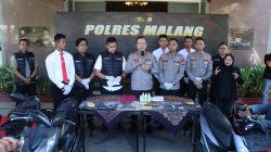 Polres Malang Amankan Dua Pemuda Bawa Sajam Saat Penyekatan Malam 1 Suro