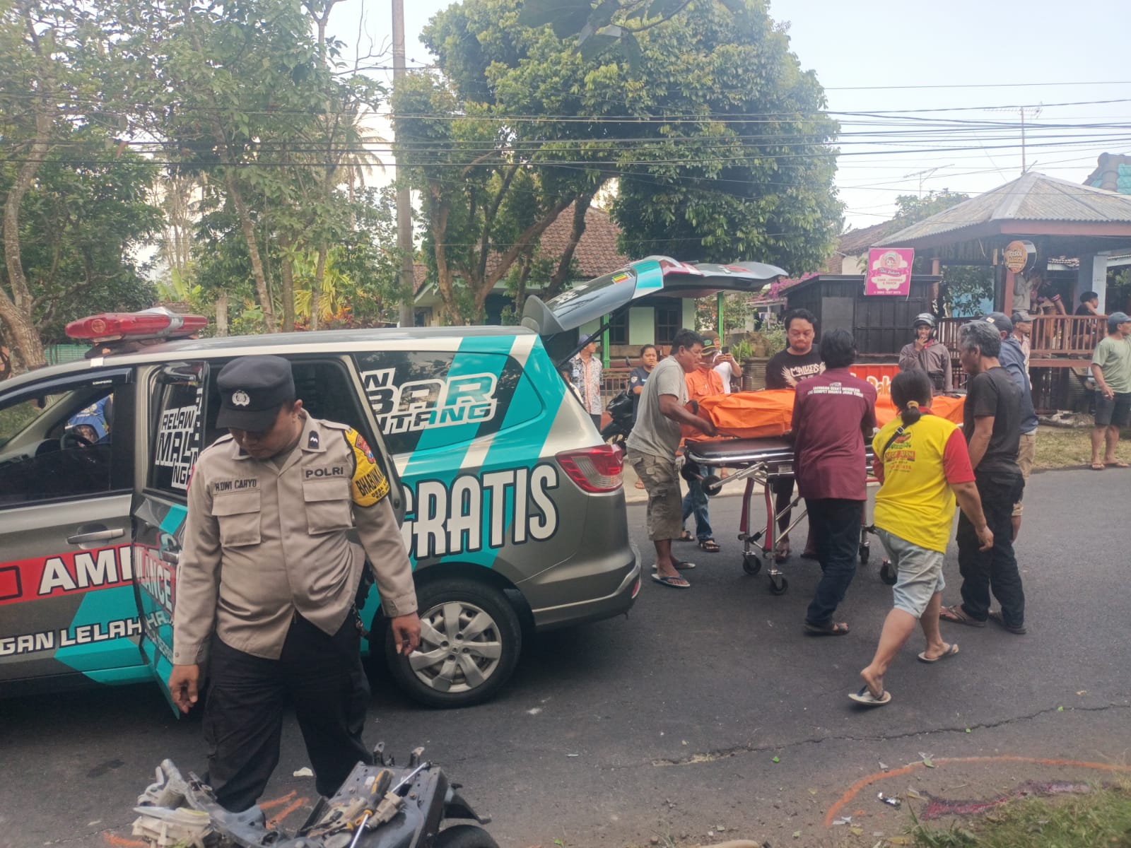 Kecelakaan Maut Mobil Boks dan Sepeda Motor di Ngantang, Seorang Pengendara Tewas