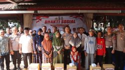 Sambut HUT Bhayangkara ke-80, Polres Batu Salurkan Bantuan Sosial untuk Warga Kurang Mampu