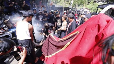 Kirab Banteng 1 Suro Empu Supo Jadi Wadah Pelestarian Budaya dan Penguat Identitas Kota Batu