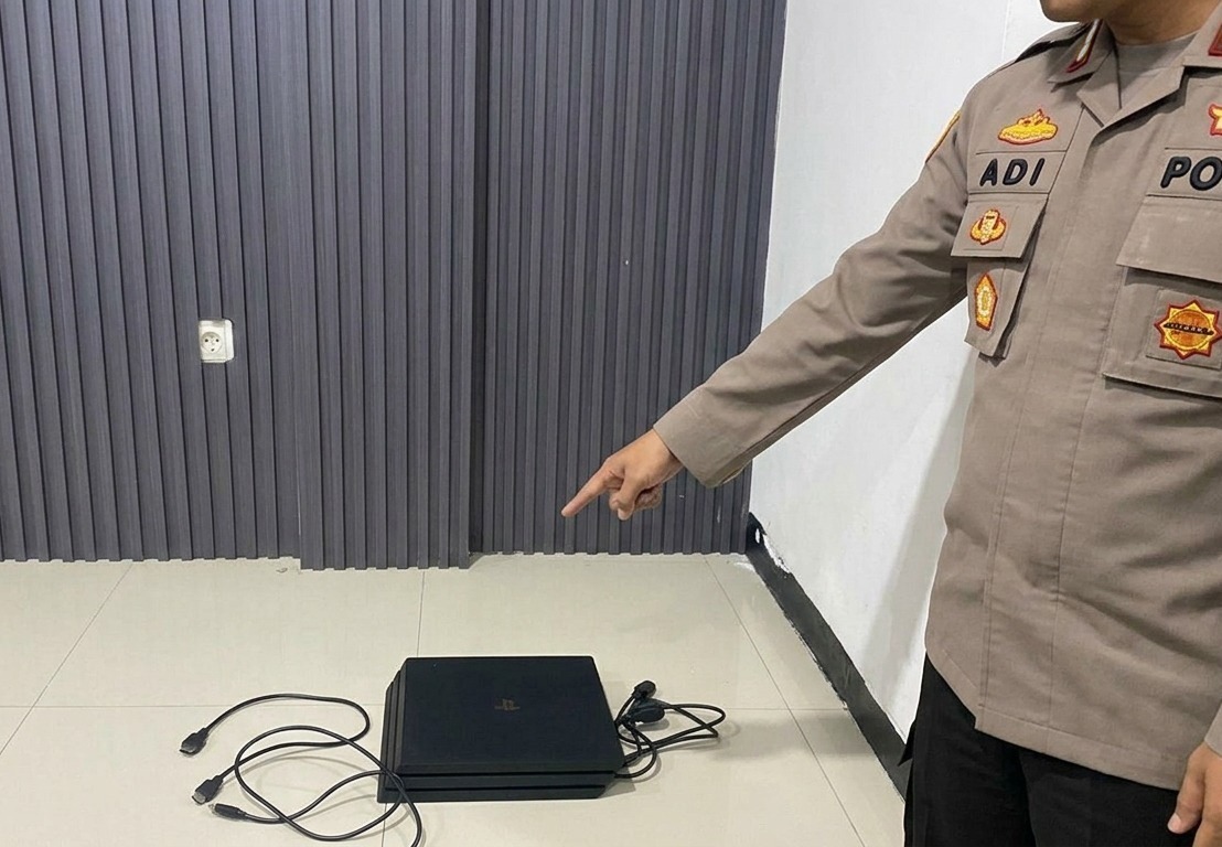 Polisi Ungkap Pencurian Rumah di Pakis, PS4 Curian Berhasil Diamankan