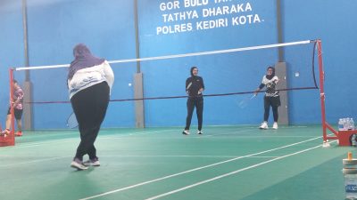 Olahraga Badminton Bersama, Pemkot Kediri Perkuat