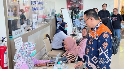 Harganas 2026, Ratusan Warga Kabupaten Kediri Antusias Ikuti Program KB Mantap di RSUD SLG