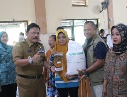 Ribuan Warga Nganjuk Terima Bantuan Pangan, Bulog Kediri Pastikan Beras Berkualitas