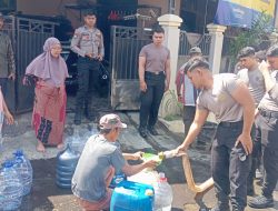 Gangguan Pasokan Air Bersih, Pemkot dan Polres Kediri Kota Salurkan Bantuan untuk Warga Campurejo