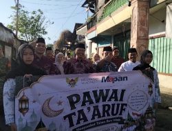 Kirab Ta’aruf 1 Muharam di Ngadirejo Berlangsung Meriah, Warga Antusias Rebut Gunungan Hasil Bumi